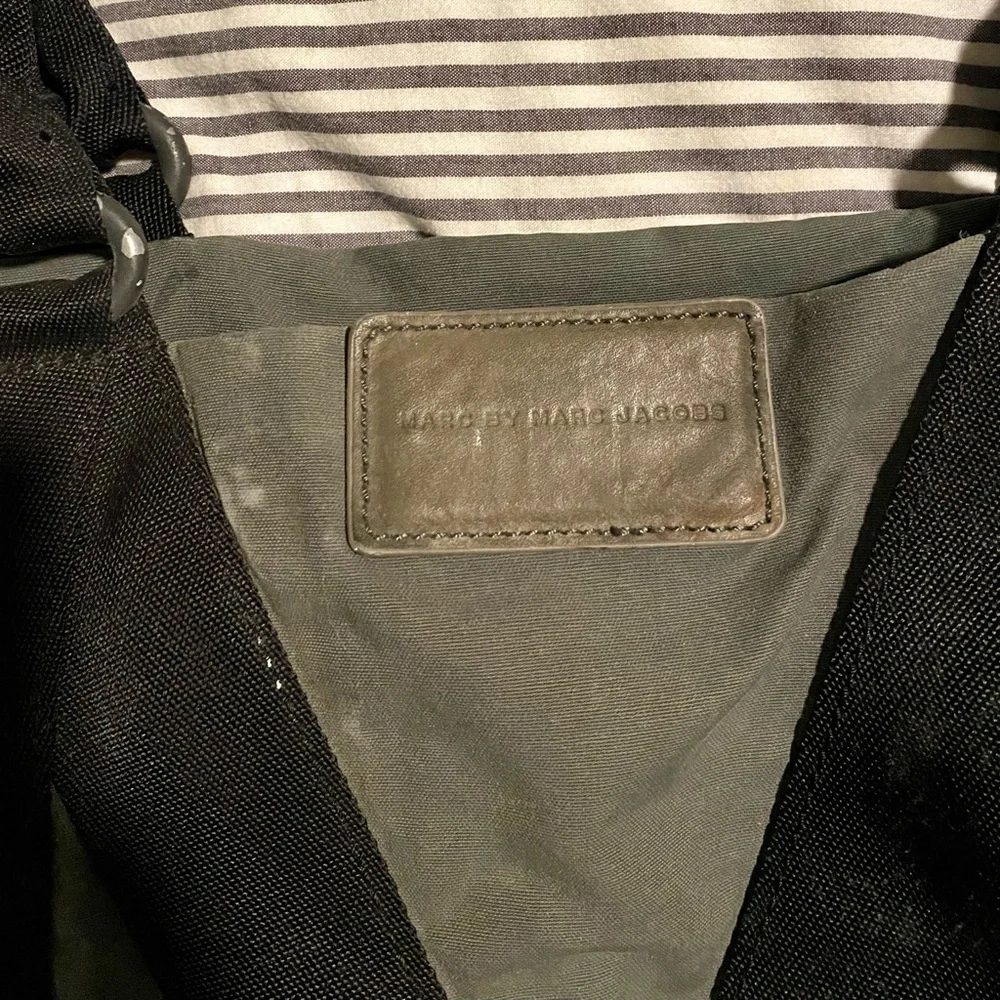 Marc by Marc Jacobs Grey and Black Canvas Utility Tote Bag - Picture 6 of 8